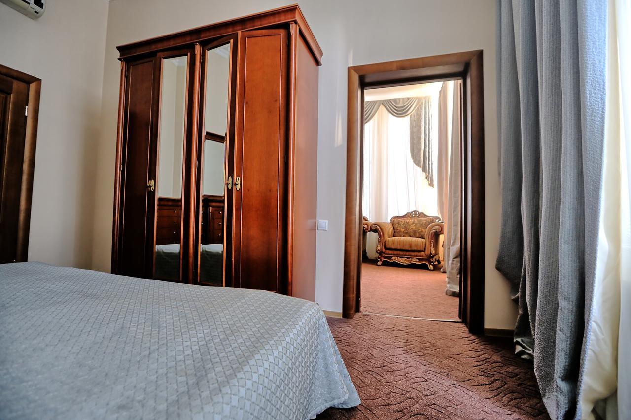 Ritsa Hotel ซุคุม ภายนอก รูปภาพ